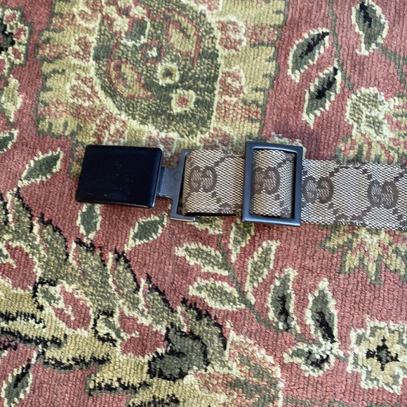 Vintage Gucci belt with signature pattern! - Picture 2 of 7